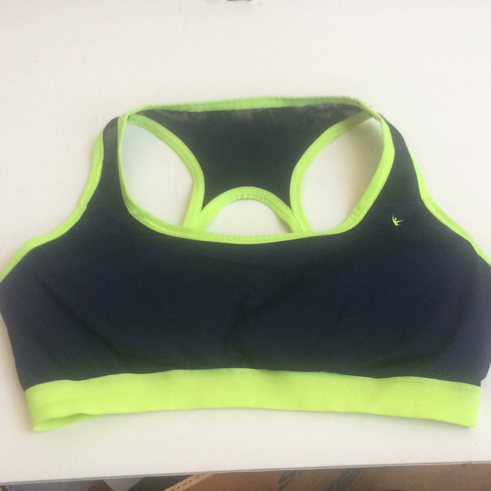 FINAL MARKDOWN Danskin now sports bra large
